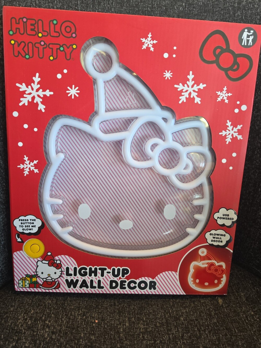 NIB Christmas Hello Kitty LED Light-Up Wall Decor Santa Hat USB Powered Holiday